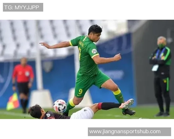 国安替补门将张健智奋战7次扑救无奈球队遭遇1-2出局困境 国安替补门将张健智奋战7次扑救无奈球队遭遇1-2出局困境