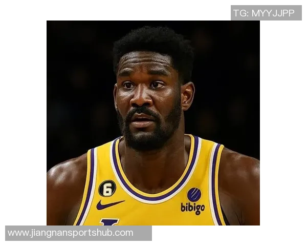 乖乖八村冲刺准备对决艾顿空中被拽后握手言和展现体育精神