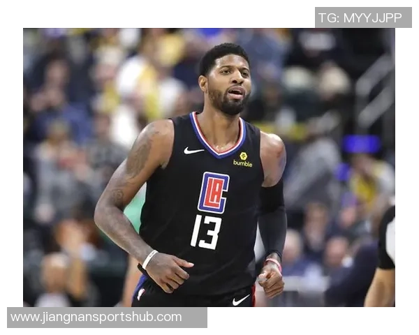 乔治表现平平仅得12分6板2助1断球队需更多支持 乔治表现平平仅得12分6板2助1断球队需更多支持